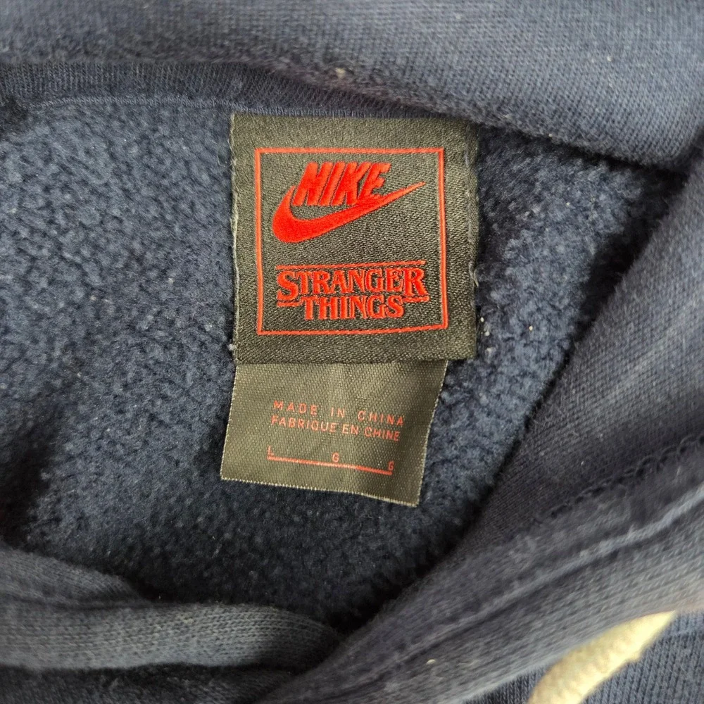 Nike Stranger Things Hawkins Phys Ed Hoodie Mens L Navy Blue Pullover CQ3655-419